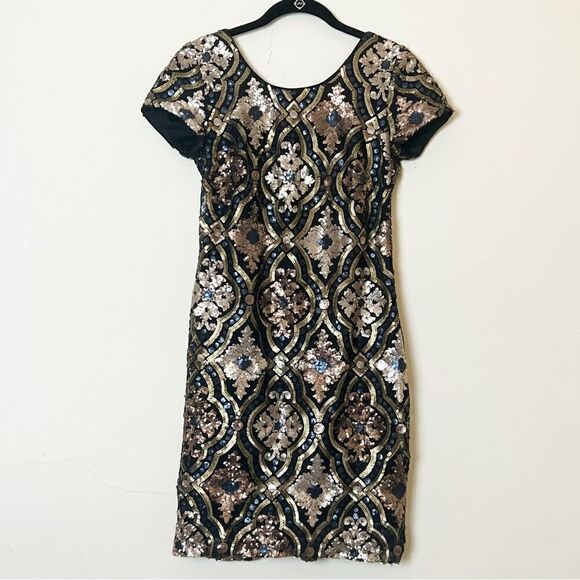 Maia Crewneck Cap Sleeve Art Deco Sequined Mini Sheath Dress, Size 2 - Picture 2 of 11